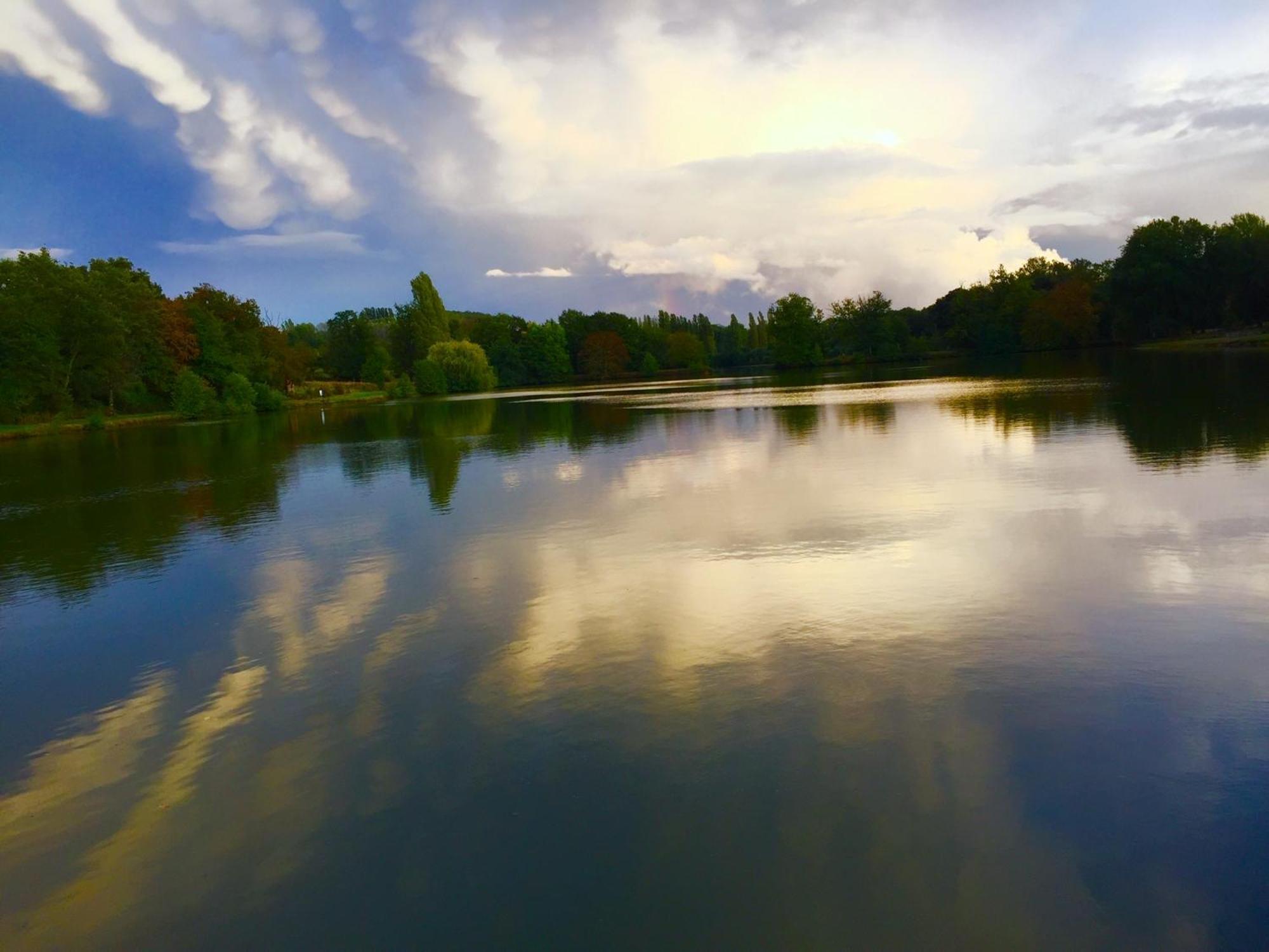 Nature Et Bord D'Etang A Jars Екстериор снимка